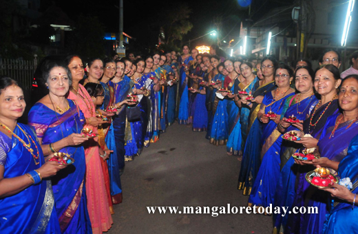 Gokarna Parthagali Mutt Swamiji holds Digvijaya Mahotsava